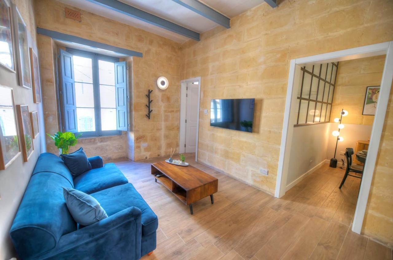 Beautifully Furnished Flat In The Center Jbal1-1 * La Valletta